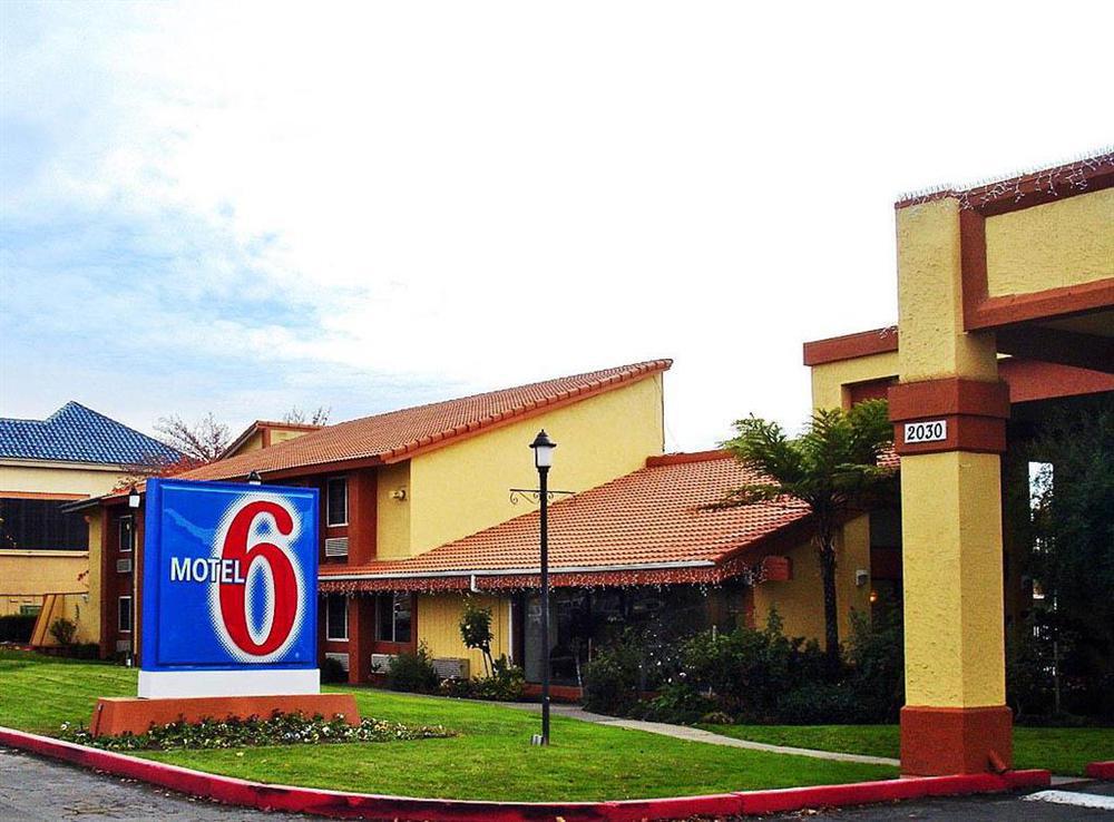 Motel 6 Cal Expo Sacramento McClellan Eksteriør billede